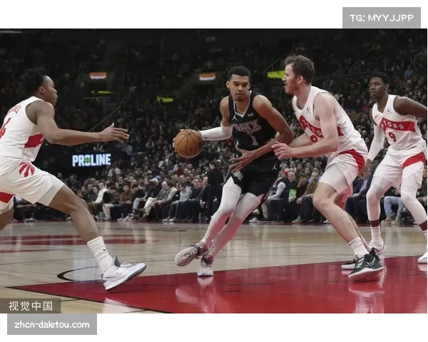 马刺篮网比赛，文班亚马盖帽三双展现防守统治力